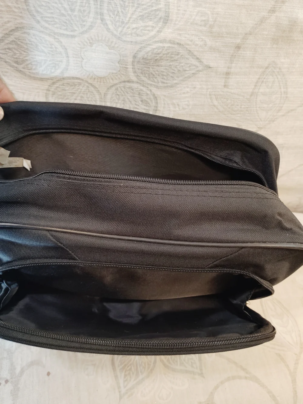 Protégé Black Travel Over Night/ Carry  On Bag With Strap